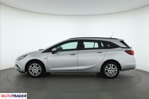 Opel Astra 2019 1.6 108 KM