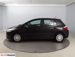 Toyota Auris 2010 1.3 97 KM
