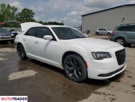Chrysler 300C 2021 3
