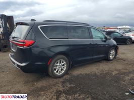 Chrysler Pacifica 2022 3