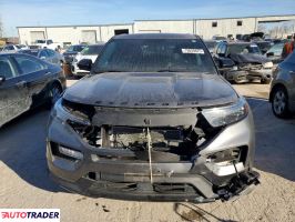 Ford Explorer 2022 3