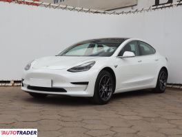Tesla Model 3 2019 301 KM
