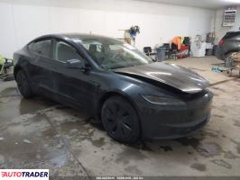 Tesla Model 3 2025