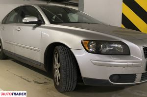 Volvo S40 2004 2.0 136 KM