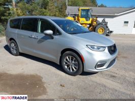 Chrysler Pacifica 2023 3