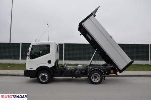 Nissan Cabstar 2017 3