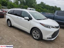 Toyota Sienna 2024 2