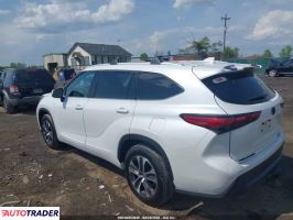 Toyota Highlander 2022 3