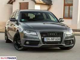 Audi A4 2010 2.7 190 KM