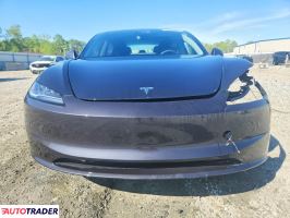 Tesla Model 3 2025
