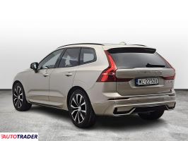 Volvo XC60 2023 2.0 250 KM