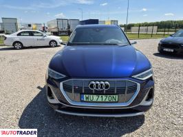 Audi E-tron 2021 307 KM Audi E-tron 2021 307 KM