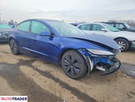 Tesla Model 3 2024
