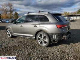 Audi Q7 2021 3