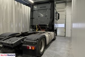 Mercedes Actros