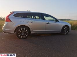 Volvo V60 2017 2.0 150 KM