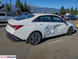 Hyundai Elantra 2025 1