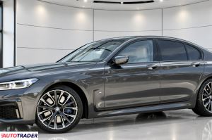 BMW 750 2019 3.0 400 KM