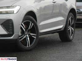 Volvo XC60 2021 2.0 253 KM