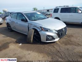 Nissan Altima - zobacz ofertę