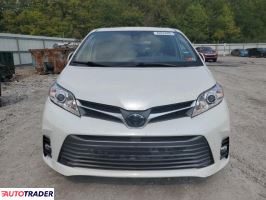 Toyota Sienna 2020 3