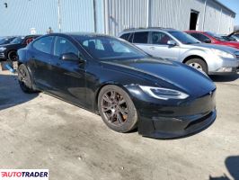 Tesla Model S 2021