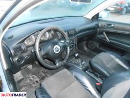 Volkswagen Passat 2001 2.3 170 KM