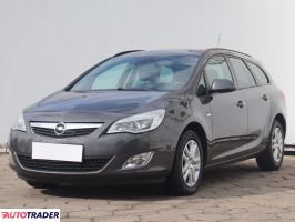Opel Astra 2012 1.4 138 KM