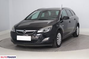 Opel Astra 2011 1.4 138 KM