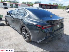 Lexus IS 2024 3