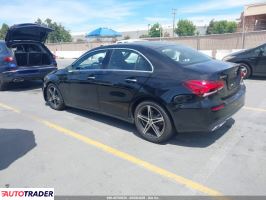 Mercedes 220 2022 2