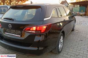 Opel Astra 2018 1.6 136 KM
