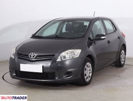 Toyota Auris 2011 1.3 97 KM