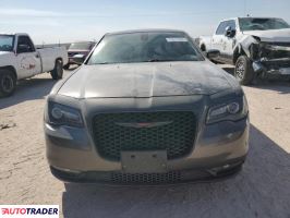 Chrysler 300C 2021 3