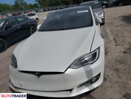 Tesla Model S 2018