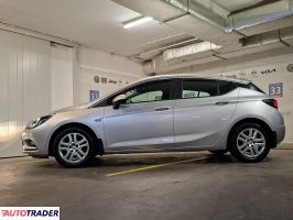 Opel Astra 2018 1.4 100 KM
