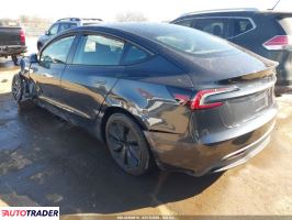 Tesla Model 3 2025