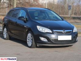 Opel Astra 2011 1.4 138 KM