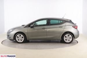 Opel Astra 2020 1.2 143 KM
