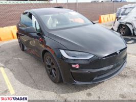 Tesla Model X - zobacz ofertę