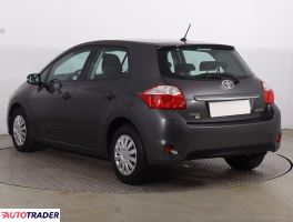 Toyota Auris 2011 1.3 97 KM