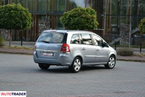 Opel Zafira 2009 1.8 140 KM