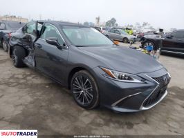 Lexus ES - zobacz ofertę