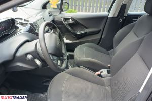 Peugeot 208 2018 1.2 82 KM