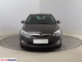 Opel Astra 2011 1.4 138 KM