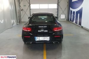 Mercedes C-klasa 2017 2.0 184 KM Mercedes C-klasa 2017 2.0 184 KM
