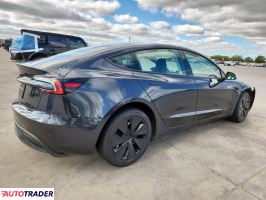 Tesla Model 3 2024