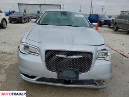 Chrysler 300C 2019 3