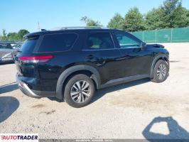 Nissan Pathfinder 2022 3
