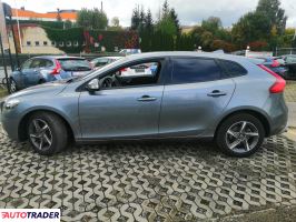 Volvo V40 2016 2.0 122 KM